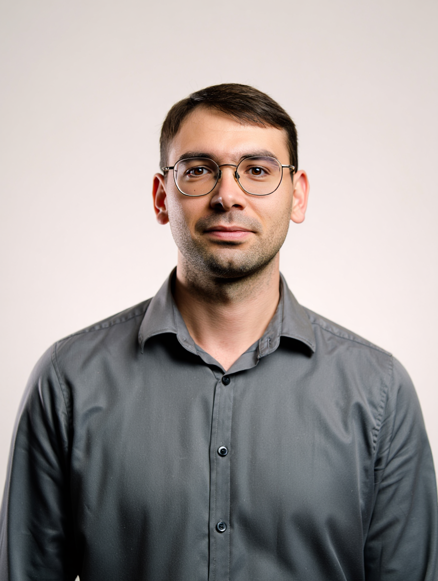 Морозов Оливер Робертович